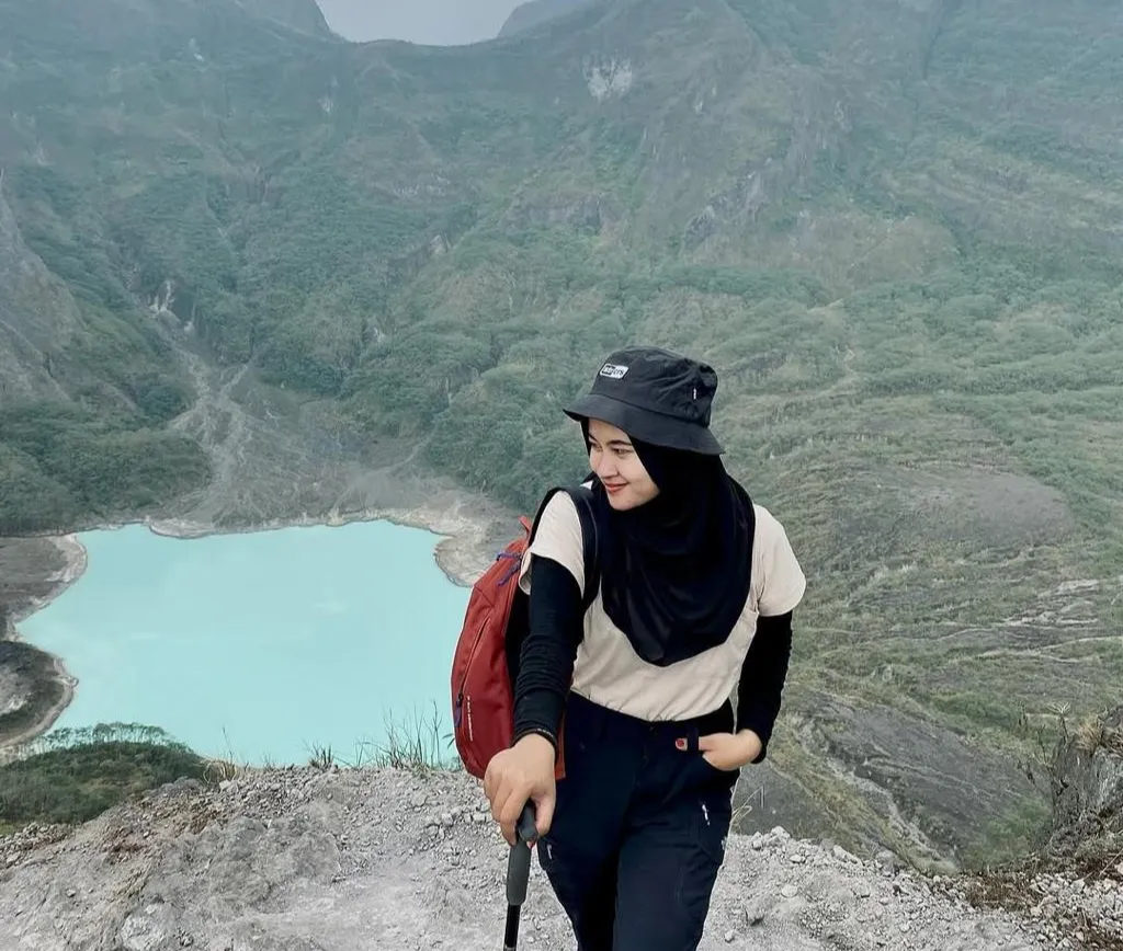 Kejadian di Luar Nalar, Danau Mendidih di Puncak Wisata Gunung Kelud. Apa Penyebabnya? (Ilustrasi)