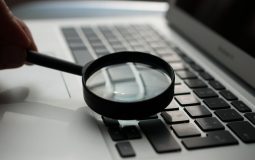 4 Knowledge Management Tools That Keep Teams Organized And Informed