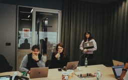 Tips Mendapatkan Penghasilan Tinggi dari Survei Online Surveyon