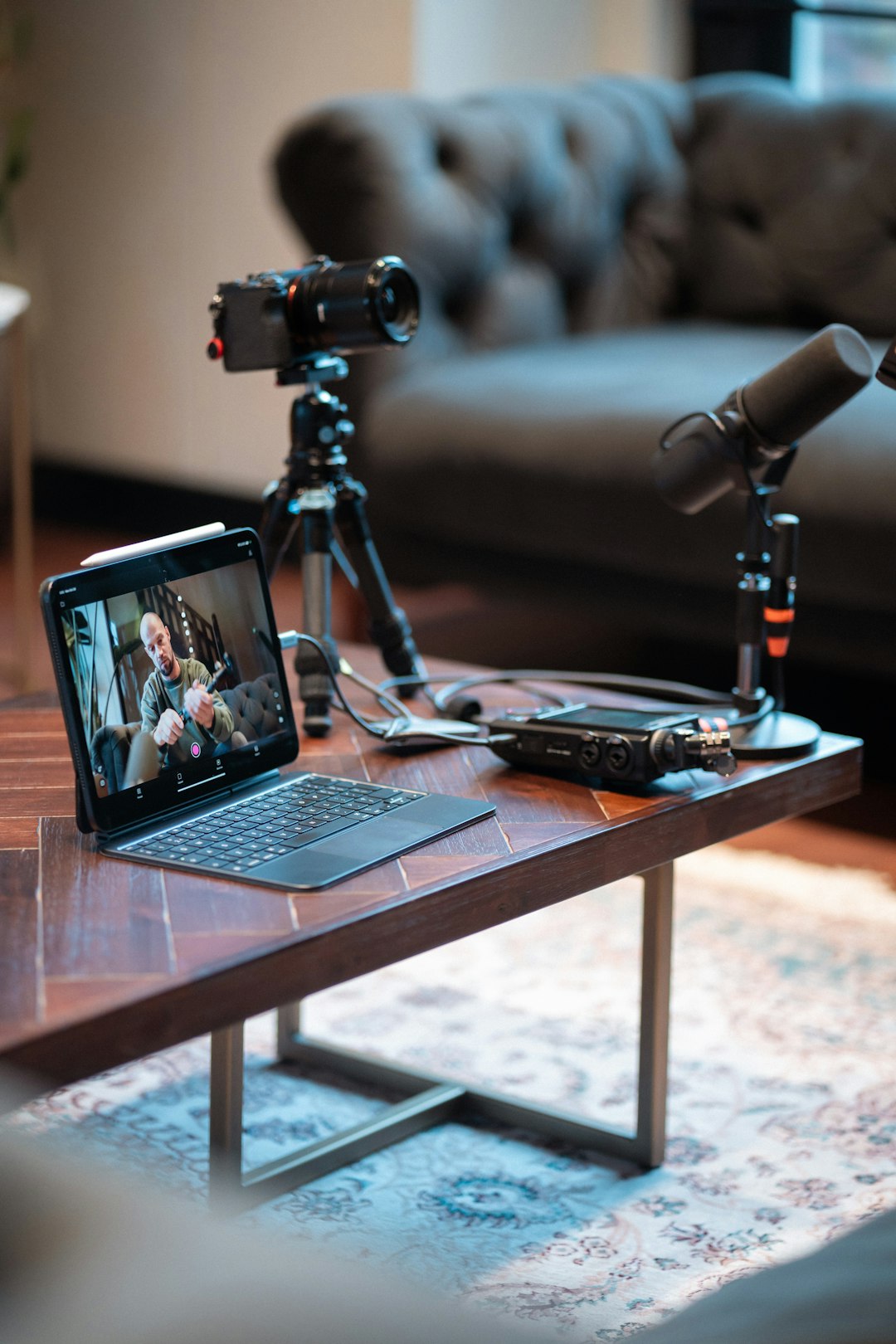 How Video & A Can Transform Your Blogging Strategy
