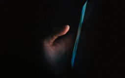 Enable “Shake to Turn on Flashlight” on Your Android Phone