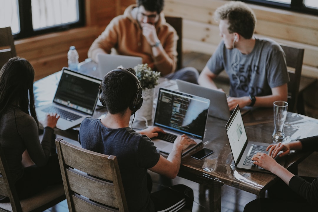 How to Classify District Manager Roles in Ecommerce Organizations