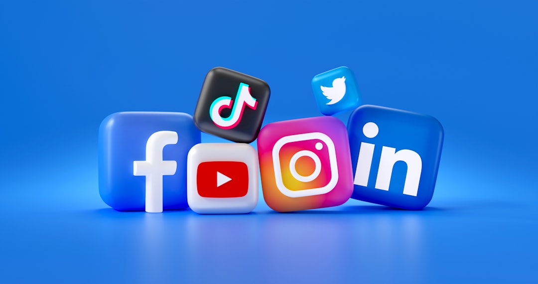 Facebook Share Triggers: How Identity Signaling Can Influence Social Content Distribution
